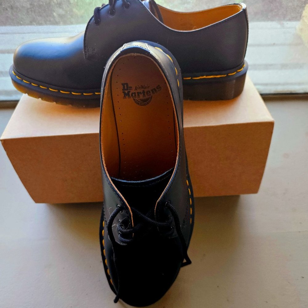 BRAND NEW DR. MARTEN'S - NEVER WORN - Sz 12 U.S.